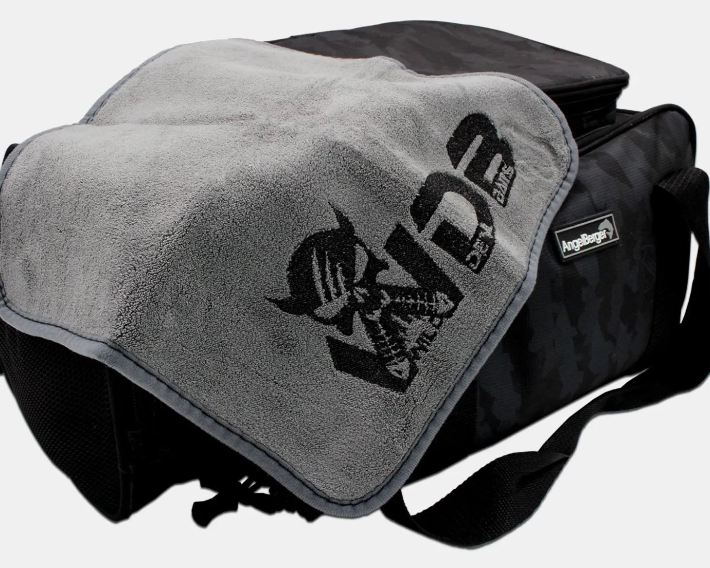 Wild Devil Baits Fishing Towel Angel Handtuch für Raubfischangler Angelhandtuch Werkzeug - Messer - Zubehör
